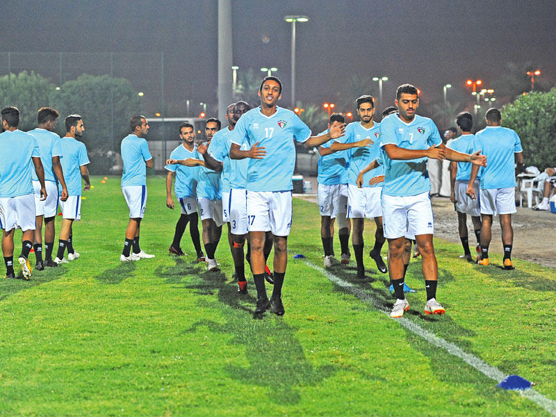 جانب من تدريبات منتخبنا الأولمبي أمس الأول