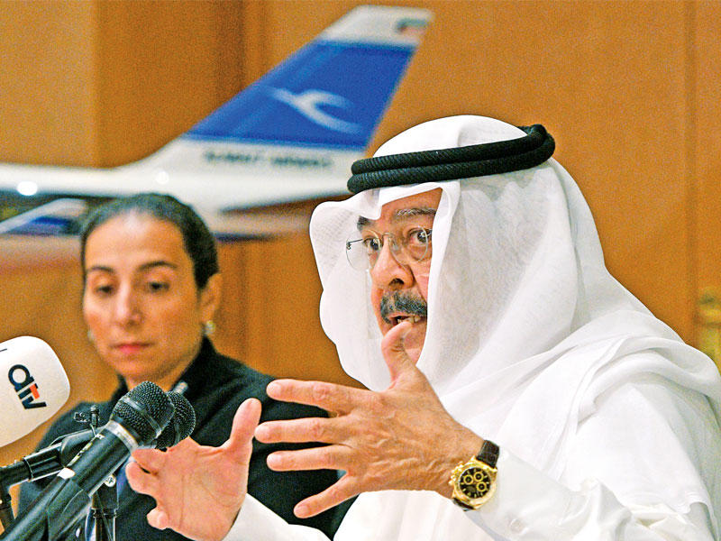 يوسف الجاسم خلال المؤتمر الصحافي