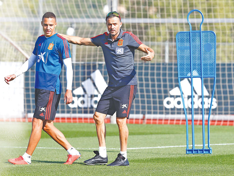 لويس انريكي مدرب المنتخب الإسباني