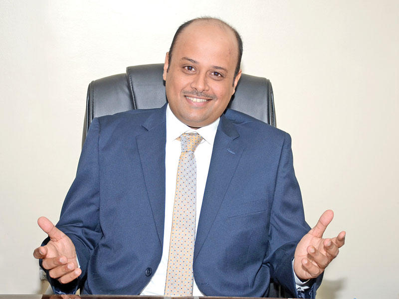 رئيس وحدة خدمات طب الأسنان في منطقة حولي الصحية، د. عادل الميع