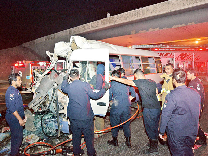 الحافلة بعد حادث التصادم