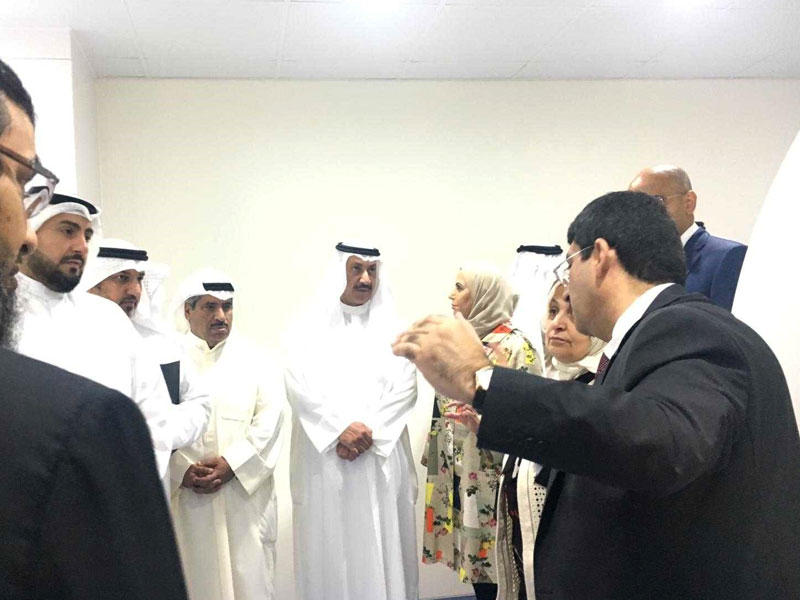 وزير الصحة الشيخ الدكتور باسل الصباح يتفقد مستشفى جابر الاحمد برفقة وزيرة الشؤون الاجتماعية هند الصبيح ووزير الأشغال حسام الرومي ووزير النفط الدكتور بخيت الرشيدي