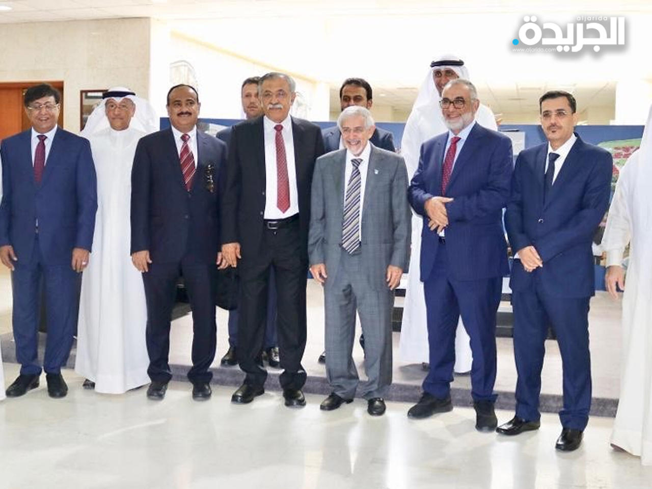 رئيس مجلس اداره جمعية الهلال الاحمر الكويتي الدكتور هلال الساير خلال استقبال نائب رئيس مجلس النواب اليمني محمد الشدادي