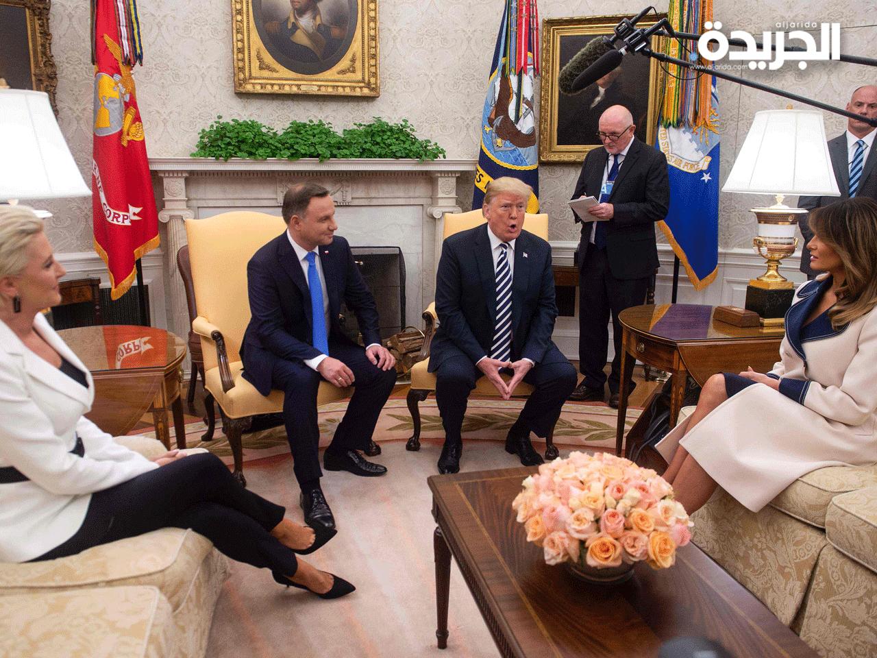 الرئيس الاميركي دونالد ترامب مستقبلاً نظيره البولندي