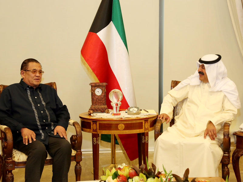  نائب وزير الخارجية خالد الجارالله يجتمع مع المستشار الرئاسي للعمال الفلبينيين بالخارج الوزير عبدالله ماماو - اجتماع سابق