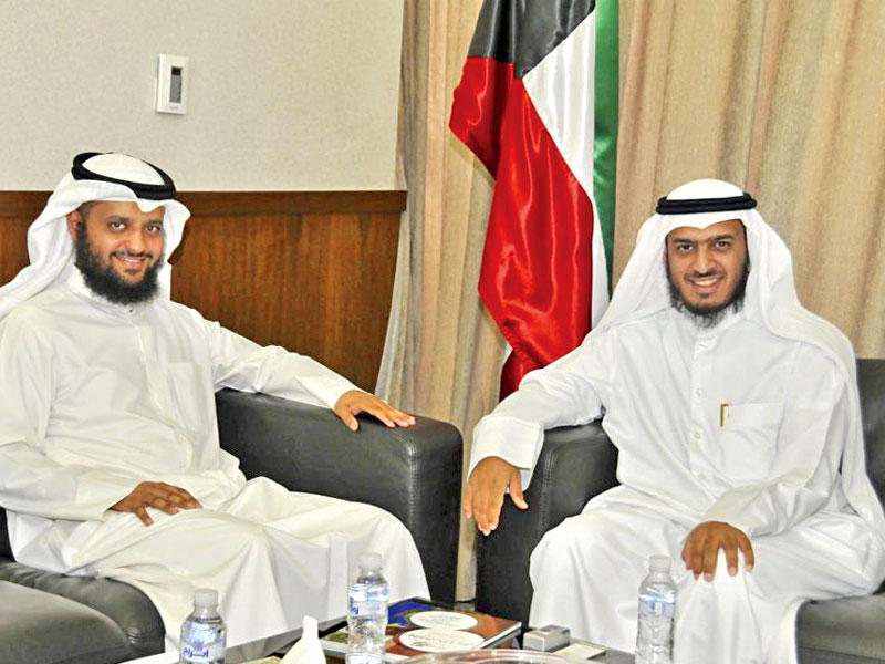 المطيري مستقبلاً السميط