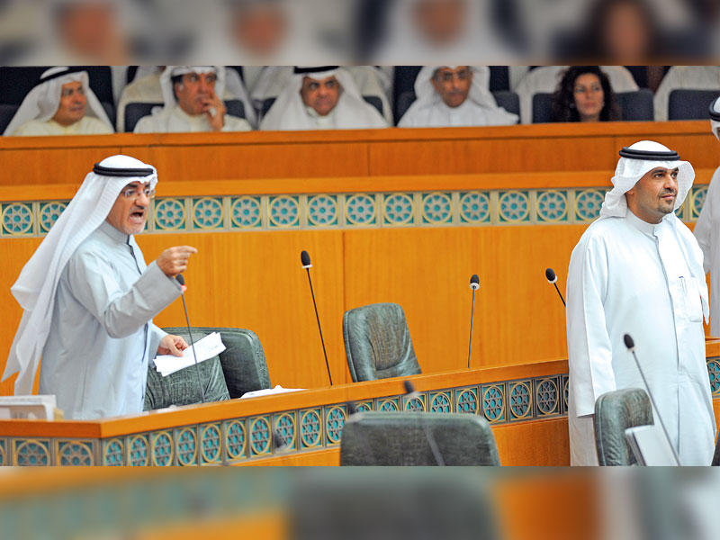 الصالح وعبدالله في جلسة سابقة