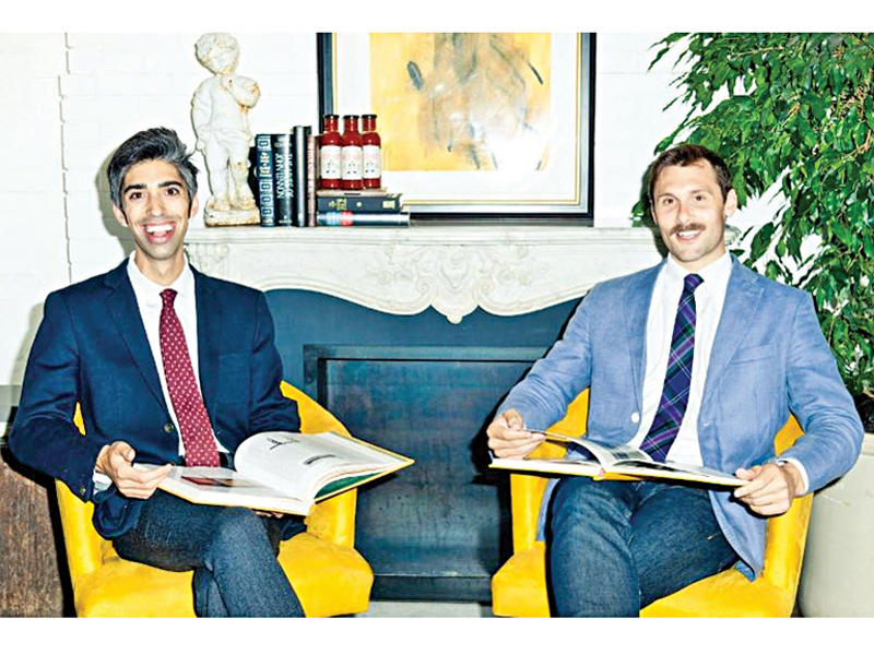 نورتون (يمين الصورة) ورمضان يهزان عرش هاينز