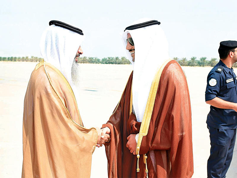 الغانم وفي استقباله المرداس أمس