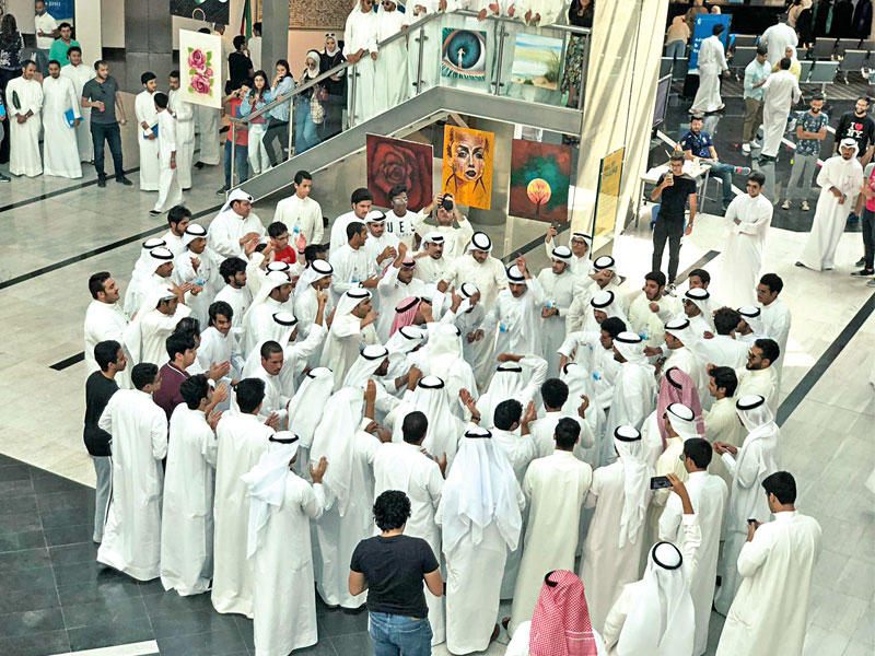 جانب من حشد الطلبة