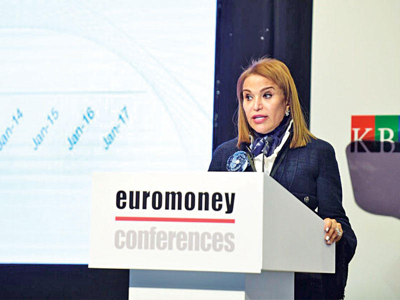 شيخة البحر متحدثة في المؤتمر