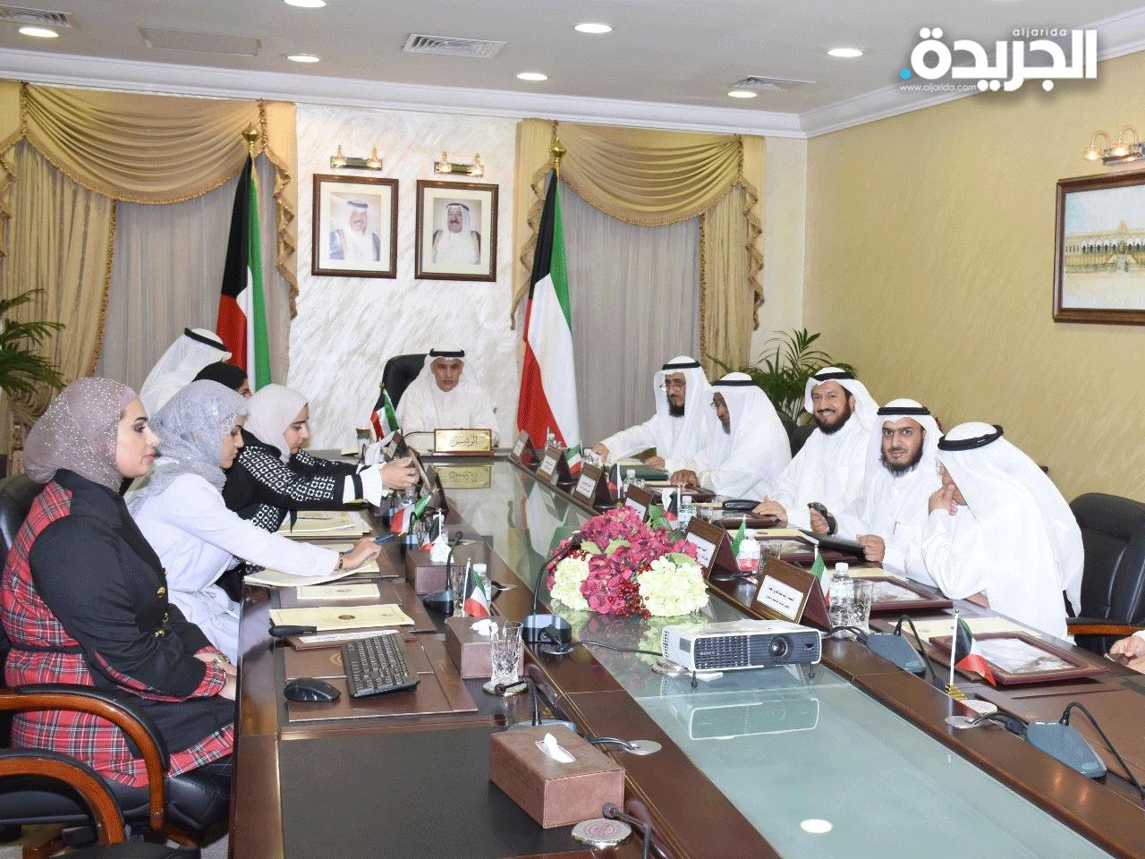  اعضاء الجهاز والاوقاف خلال الاجتماع