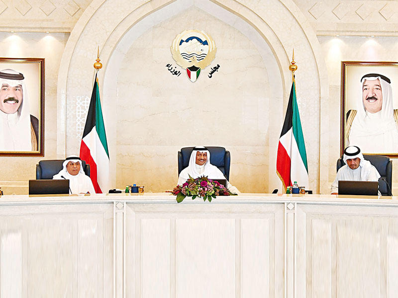 جانب من اجتماع مجلس الوزراء الاخير الذي اقر مشروع القانون