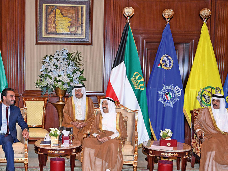 الأمير مستقبلاً رئيس مجلس النواب العراقي بحضور ولي العهد