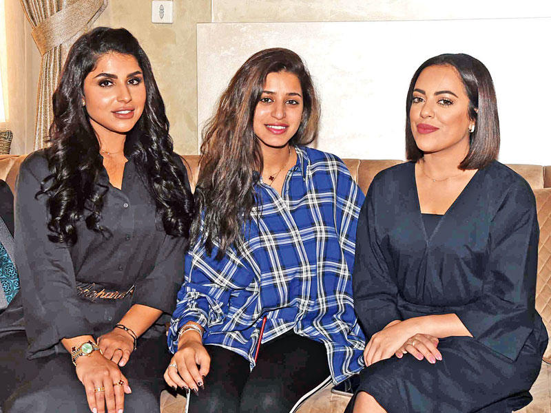 صمود تتوسط شيماء والمؤمن