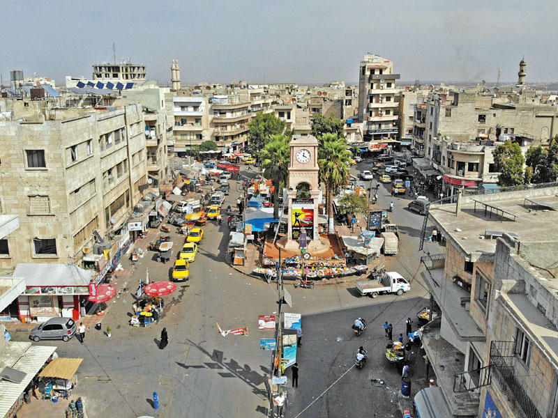 مدينة إدلب كما بدت أمس الأول (أ ف ب)