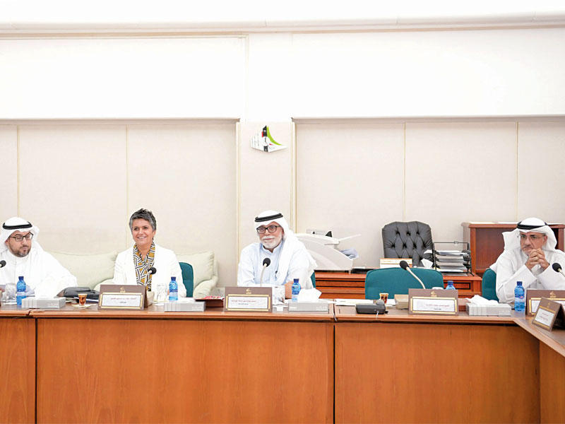 اجتماع سابق للجنة المالية