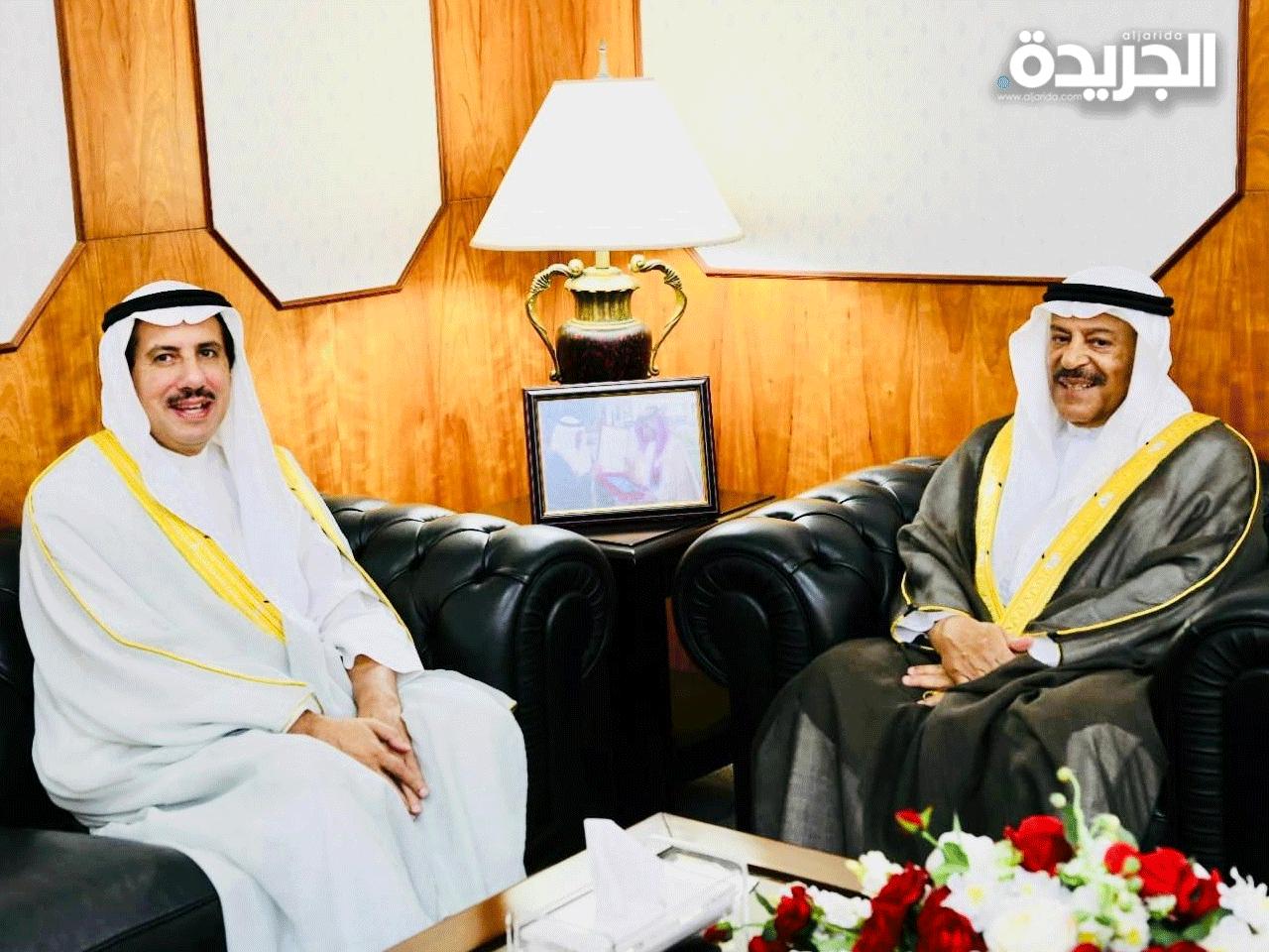  رئيس مجلس الشورى البحريني علي الصالح خلال استقبال السفير الكويتي عزام الصباح