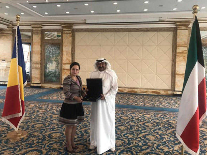 مساعد وزير الخارجية لشؤون اوروبا السفير وليد الخبيزي مع وزيرة الدولة للشؤون الثنائية الرومانية مونيكا جورجيتا