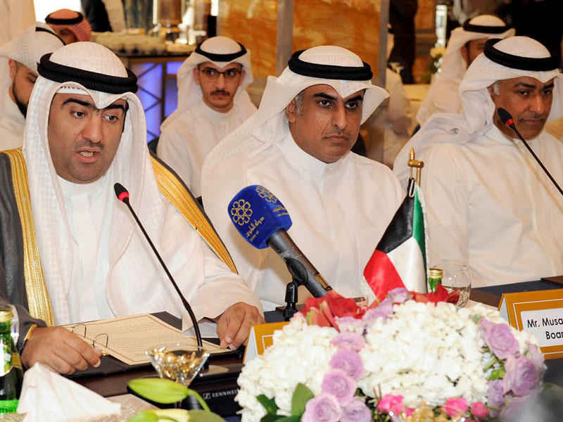 وزير التجارة والصناعة خالد الروضان يلقي كلمته في الإجتماع