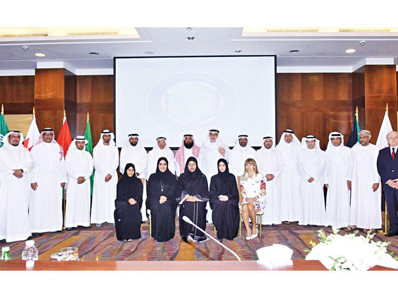 أعضاء الوفود الخليجية في الاجتماع