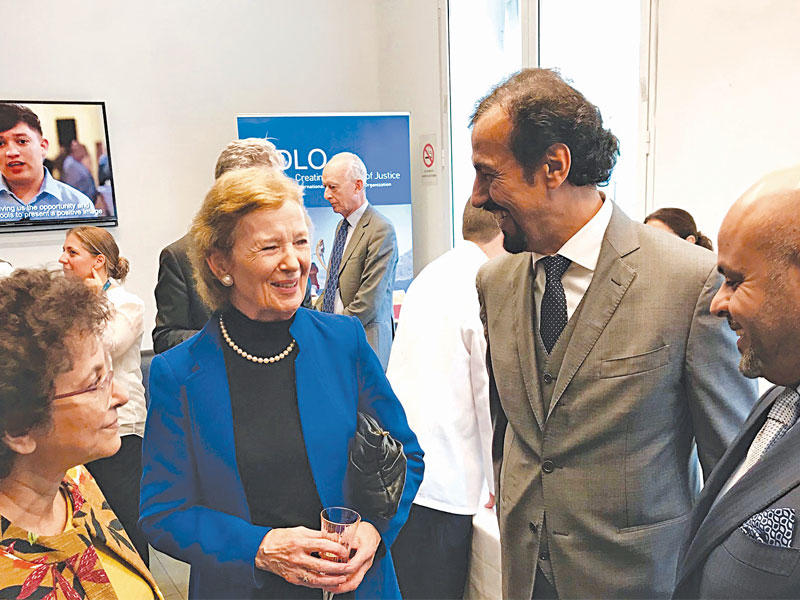 الخالد خلال مشاركته في الاجتماعات