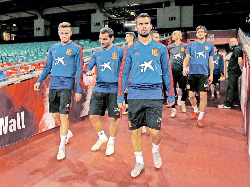 لاعبو المنتخب الإسباني خلال التدريبات