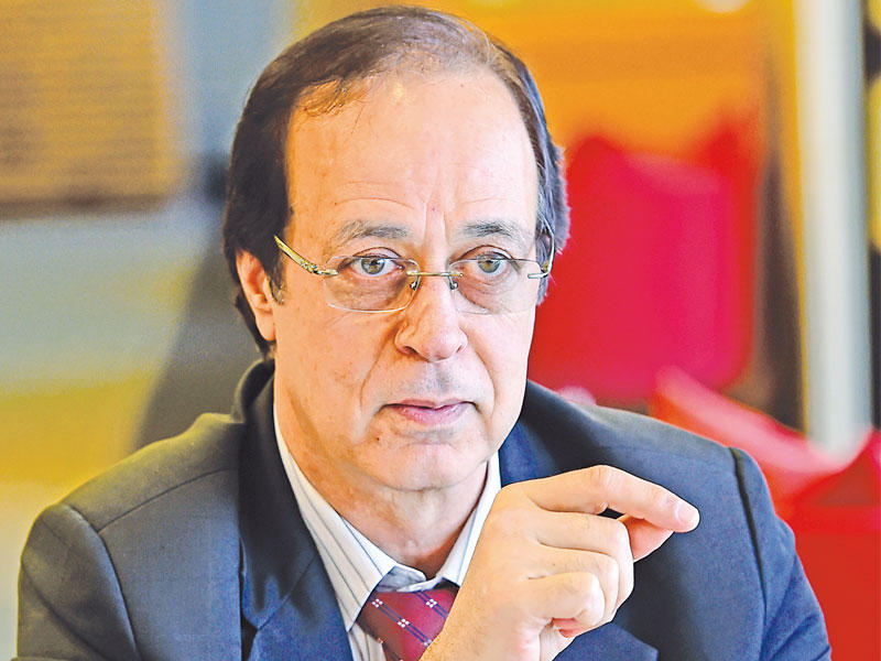 الأديب أنور الخطيب