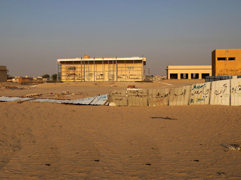 مبان خدماتية غير مأهولة 