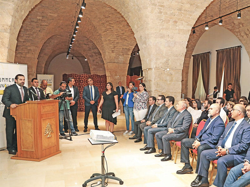 الحريري متحدثاً خلال مؤتمر عن الاستعدادات لموسم الصيف في مقر رئاسة الحكومة ببيروت أمسt(دالاتي ونهرا)