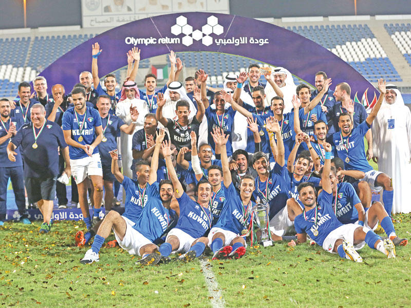 المنتخب الأولمبي على منصة التتويج   (تصوير جورج رجي)