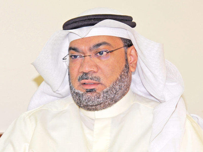  وكيل وزارة التربية بالإنابة وكيل قطاع المالية يوسف النجار