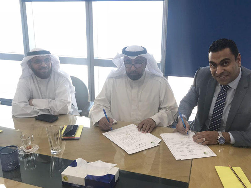 الحجرف والكندري في المؤتمر 