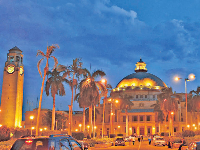 جامعة القاهرة