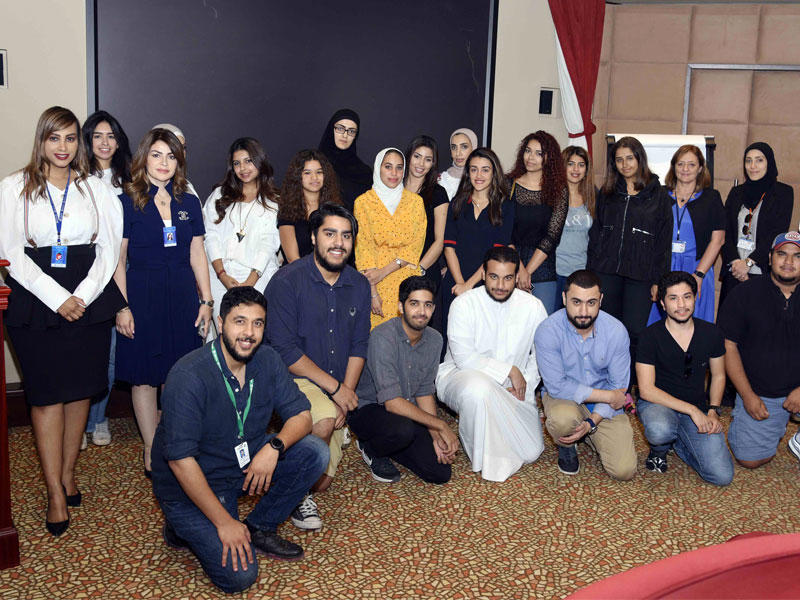 لقطة جماعية للمشاركين في البرنامج