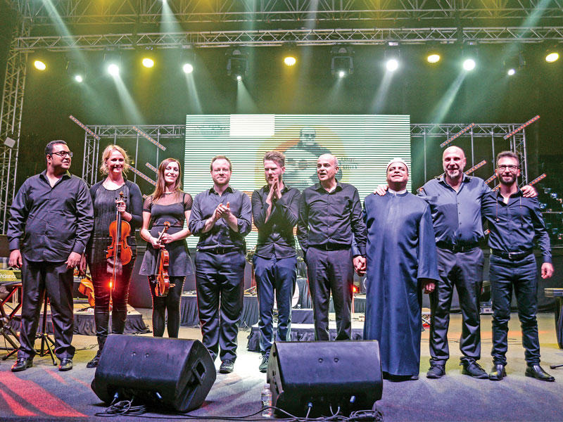 «كايرو ستبس» تحيي الجمهور