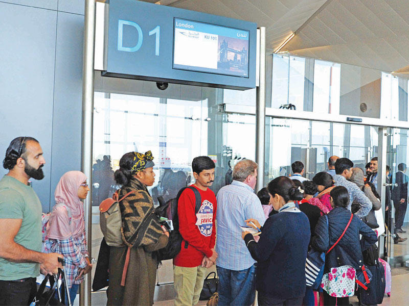 جانب من تدشين أولى رحلات لندن عبر مبنى الركاب الجديد T4