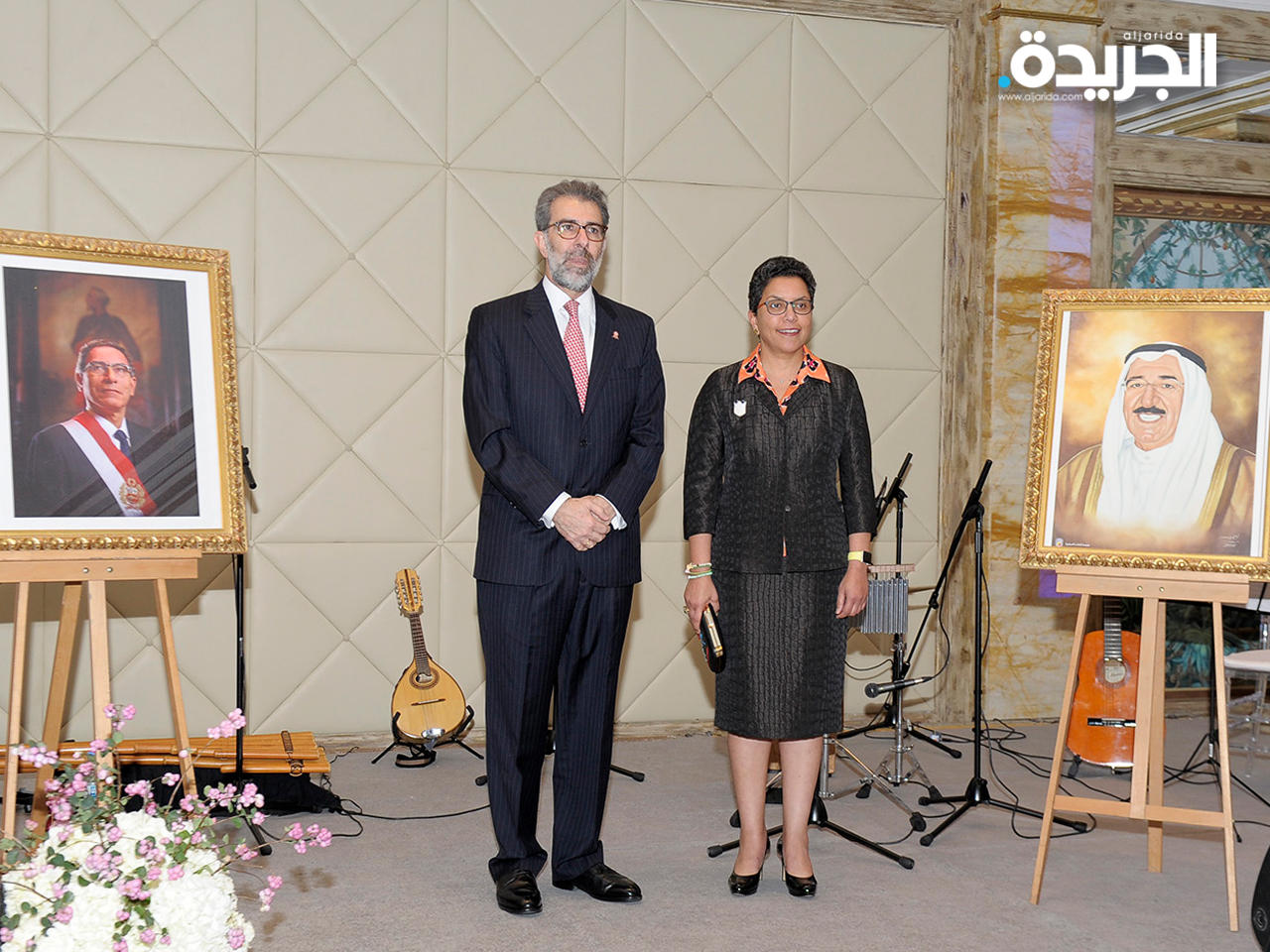  مساعدة وزير الخارجية الكويتي لشؤون الأمريكيتين السفيرة ريم الخالد مع سفير البيرو لدى الكويت 