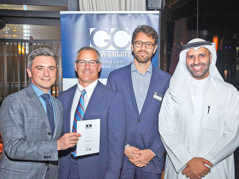 من اليسار: سانتياغو لوسيرو ودانييل شنيك وإلياس صايغ وفواز العوضي