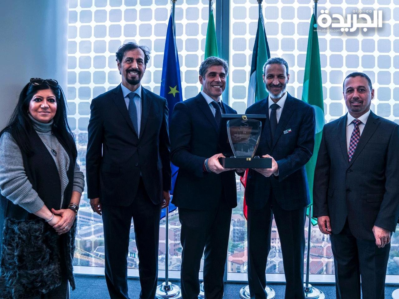  نائب رئيس اقليم لومبارديا آلان ريتسي مع السفير الشيخ علي الخالد