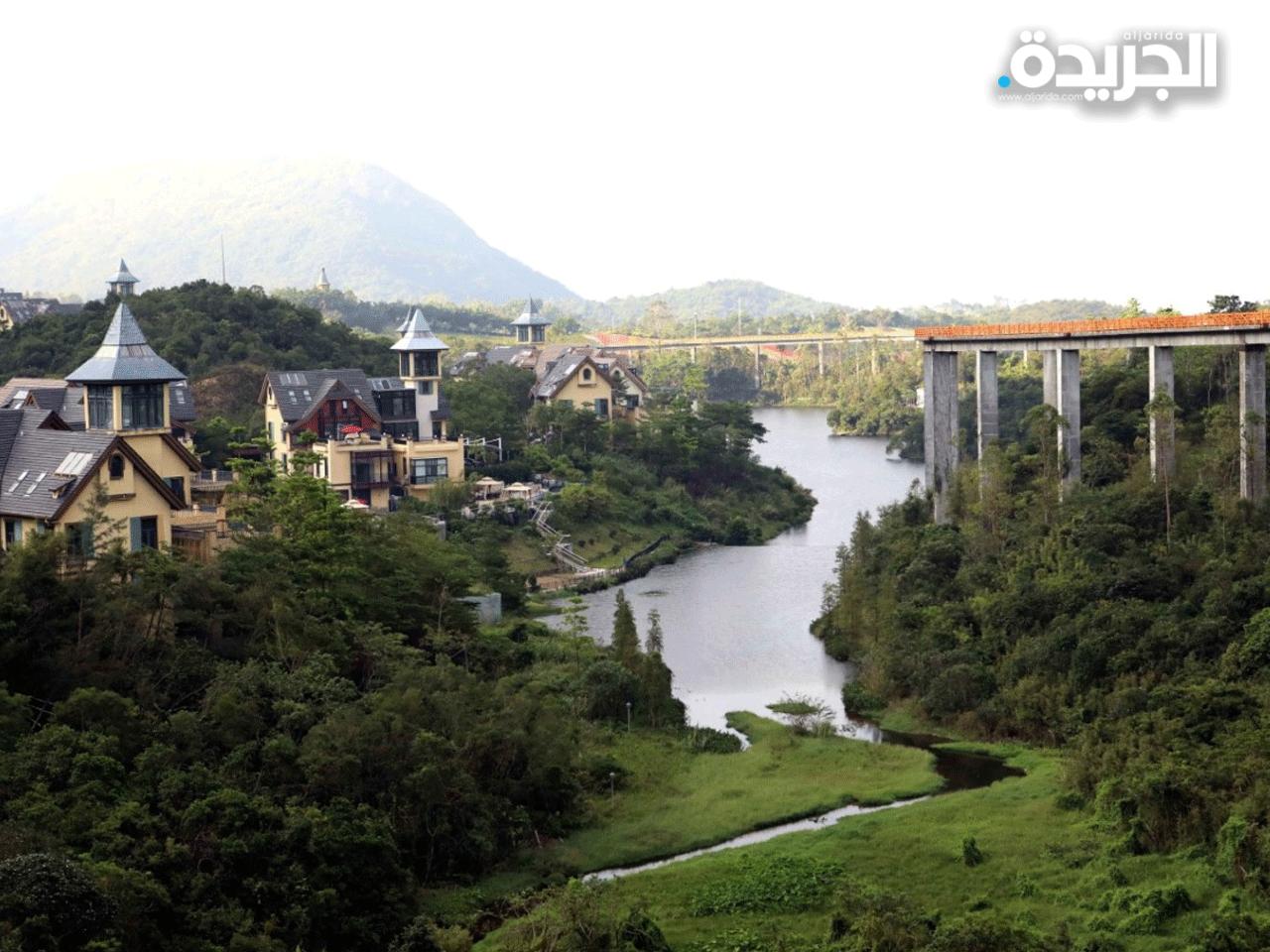 صورة اخرى لفندق (انترلاكن) الذي يقع في مدينة شنجن كقرية سويسرية في منطقة محمية ذات طبيعة خلابة>