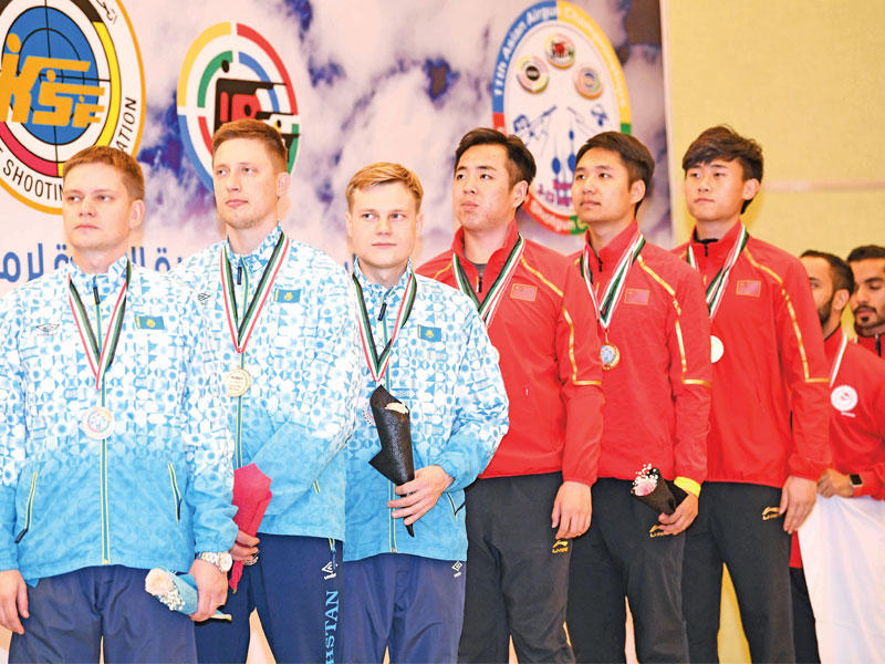 تتويج أبطال اليوم الأول 