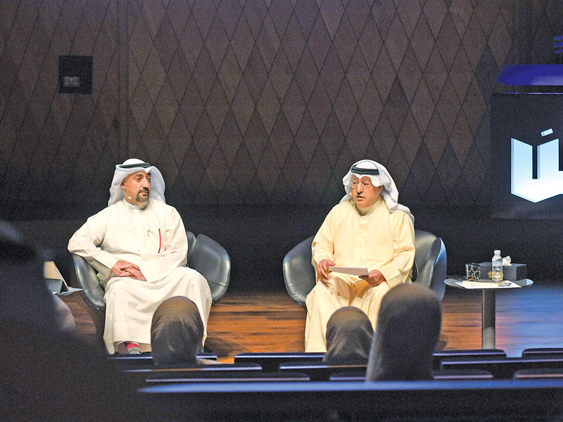 محمد قاسم وسعود العنزي أثناء «حديث الاثنين»