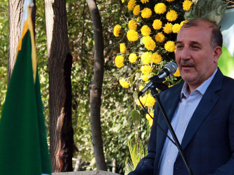 رئيس لجنة الصناعة والمناجم في البرلمان الإيراني، عزيز أكبريان