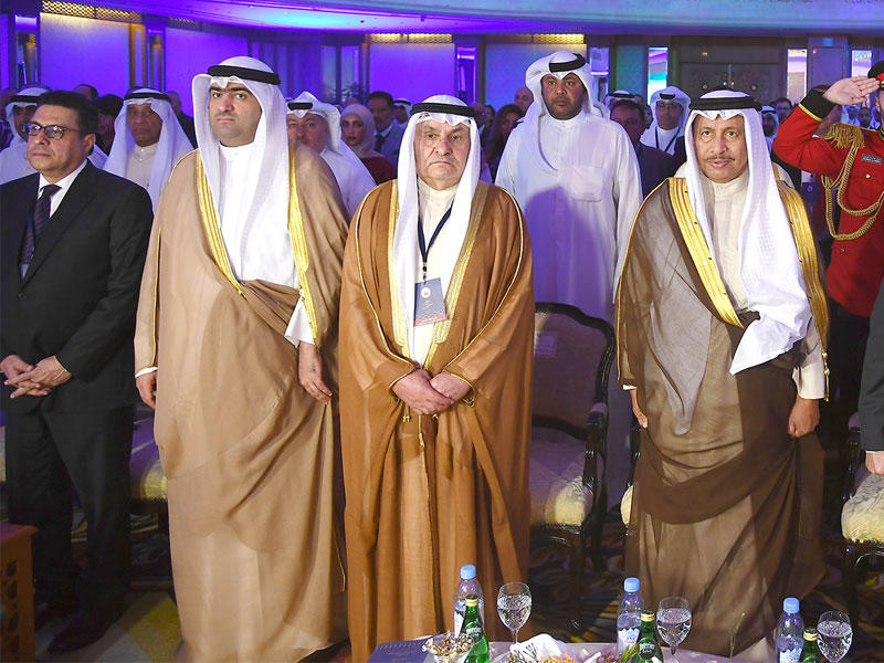 سمو رئيس الوزراء يتقدم حضور افتتاح الملتقى  (تصوير عبدالله الخلف ونوفل إبراهيم)