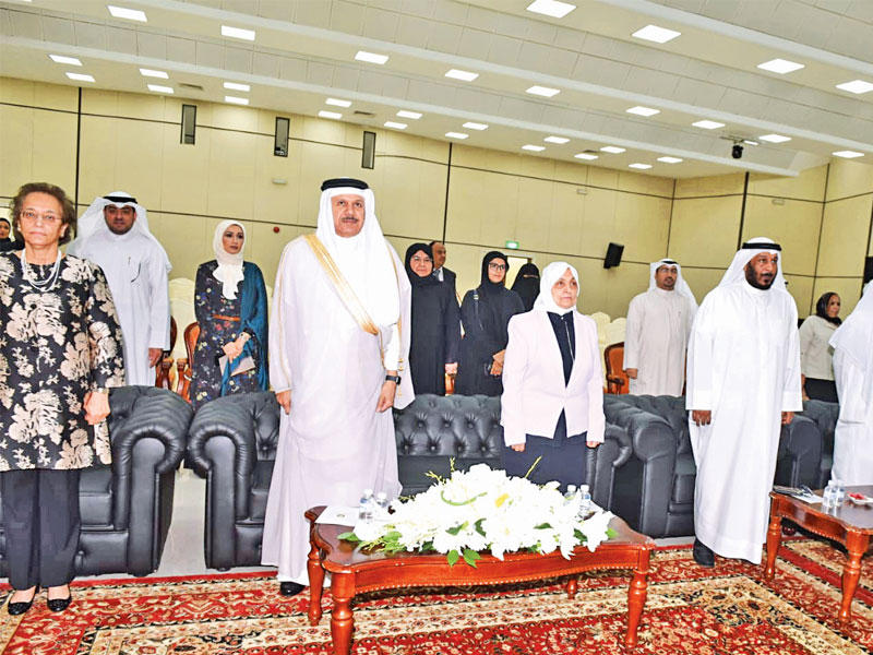 الصبيح والزياني والخراز خلال السلام الوطني