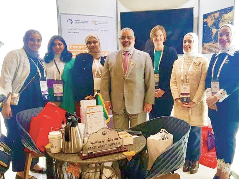 الصرعاوي متوسطاً الوفد الكويتي