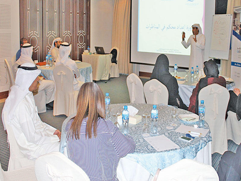 صورة أرشيفية للورش التدريبية للمناظرات