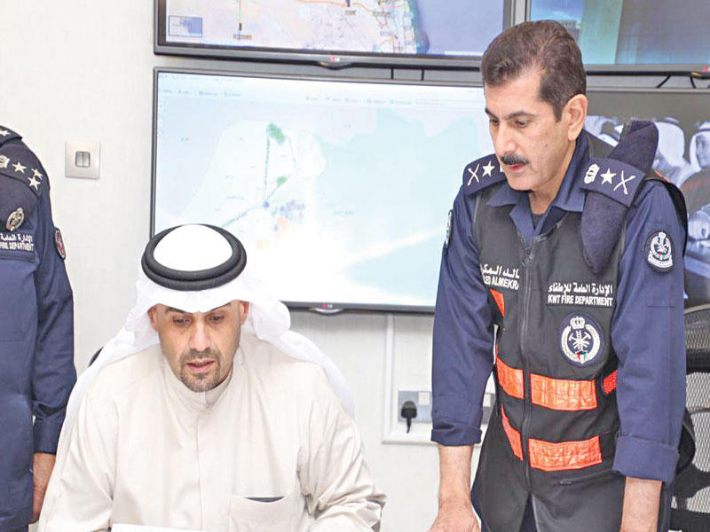 الصالح والمكراد خلال متابعة إجراءات احتواء تداعيات الأمطار