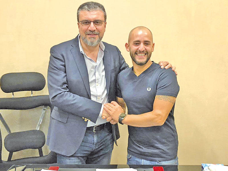 عمرو الليثي مصافحاً شادي ألفونس